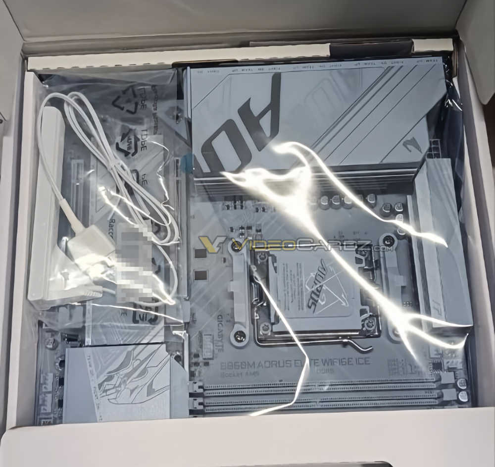AMD'nin Yeni B850 Anakartı: Beyaz Tasarım ve Geniş Özelliklerle Geliyor!