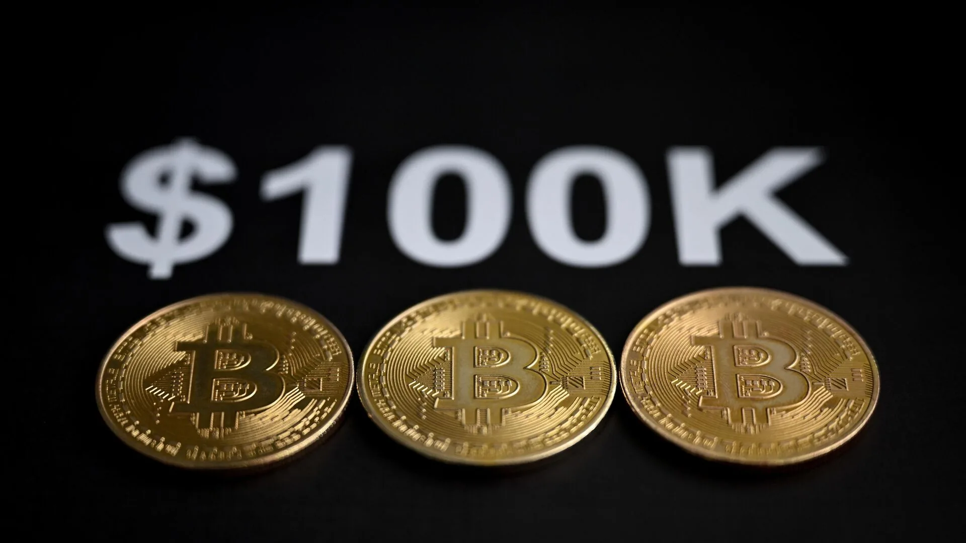 Bitcoin 100.000 Doları Aştı: Kripto Para Devrimi Başlıyor mu?
