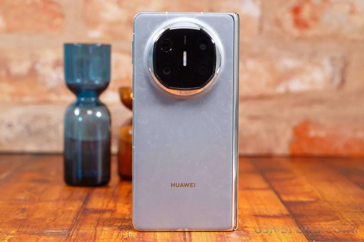 Huawei Mate X6: Katlanabilir Telefonların Yeni Kralı mı? (İnceleme Önizlemesi)