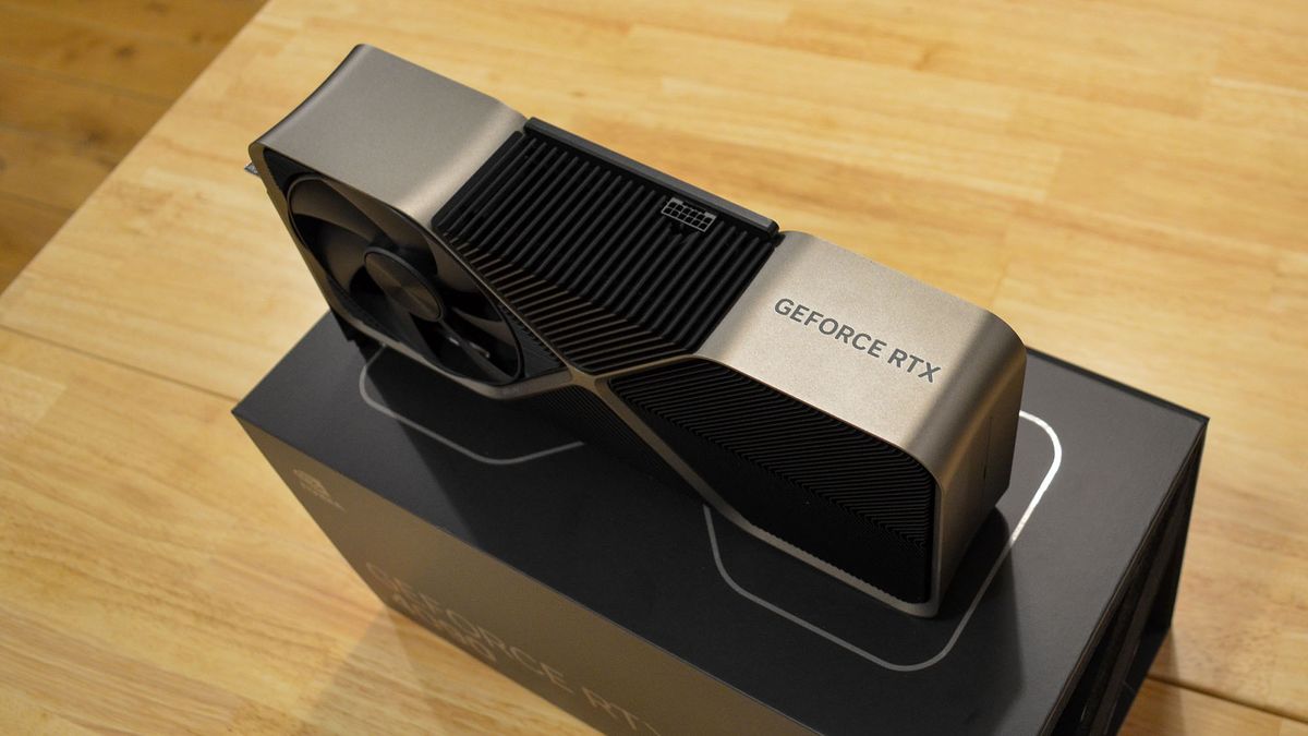 800 Watt Canavar! RTX 5090 Ti veya Yeni Titan RTX Geliyor mu?
